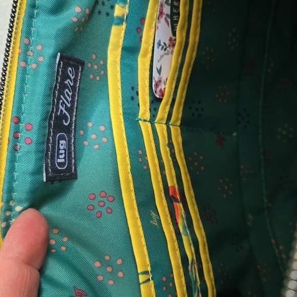 NWT Lug Flare 2 Crossbody Bag In Yellow Floral - Picture 5 of 8